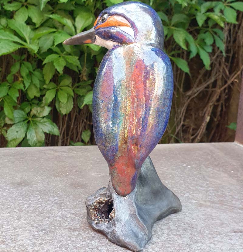 Eisvogel Raku auf Ast content-portfolio-Eisvogel-Raku-3