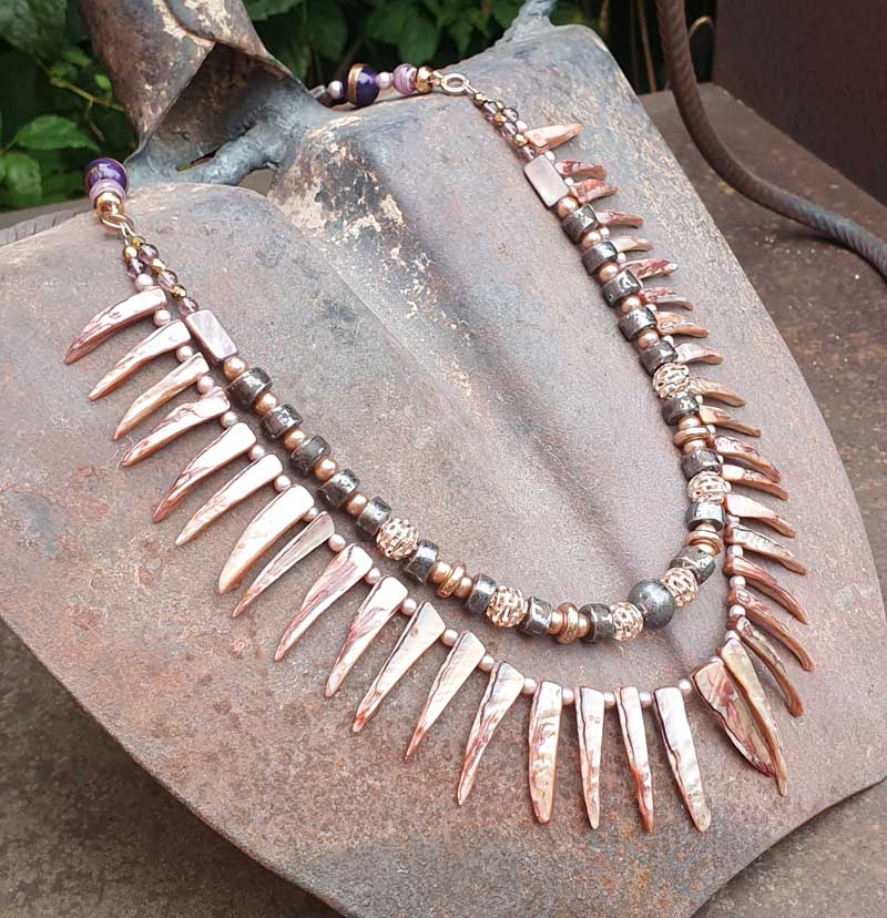 Ethno-Kette Perlmutt content-portfolio-kette-ethno-perlmutt-1